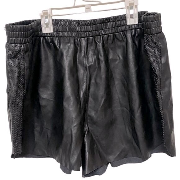 Forever 21 Faux Leather Mesh Side Cut-off Shorts - Picture 1 of 11